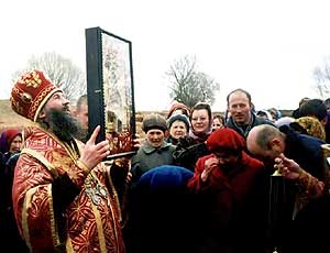 Архиепископ Йошкар-Олинский и Марийский Иоанн совершил Божественную Литургию в Мироносицком женском монастыре (с. Ежово).